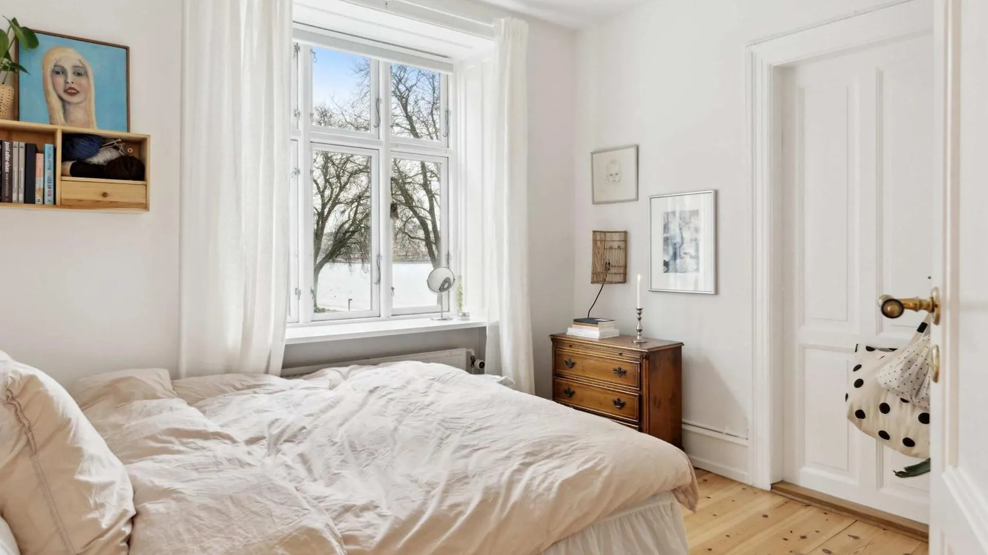 Modern Comfort In Copenhagen'S Coolest District Apartment