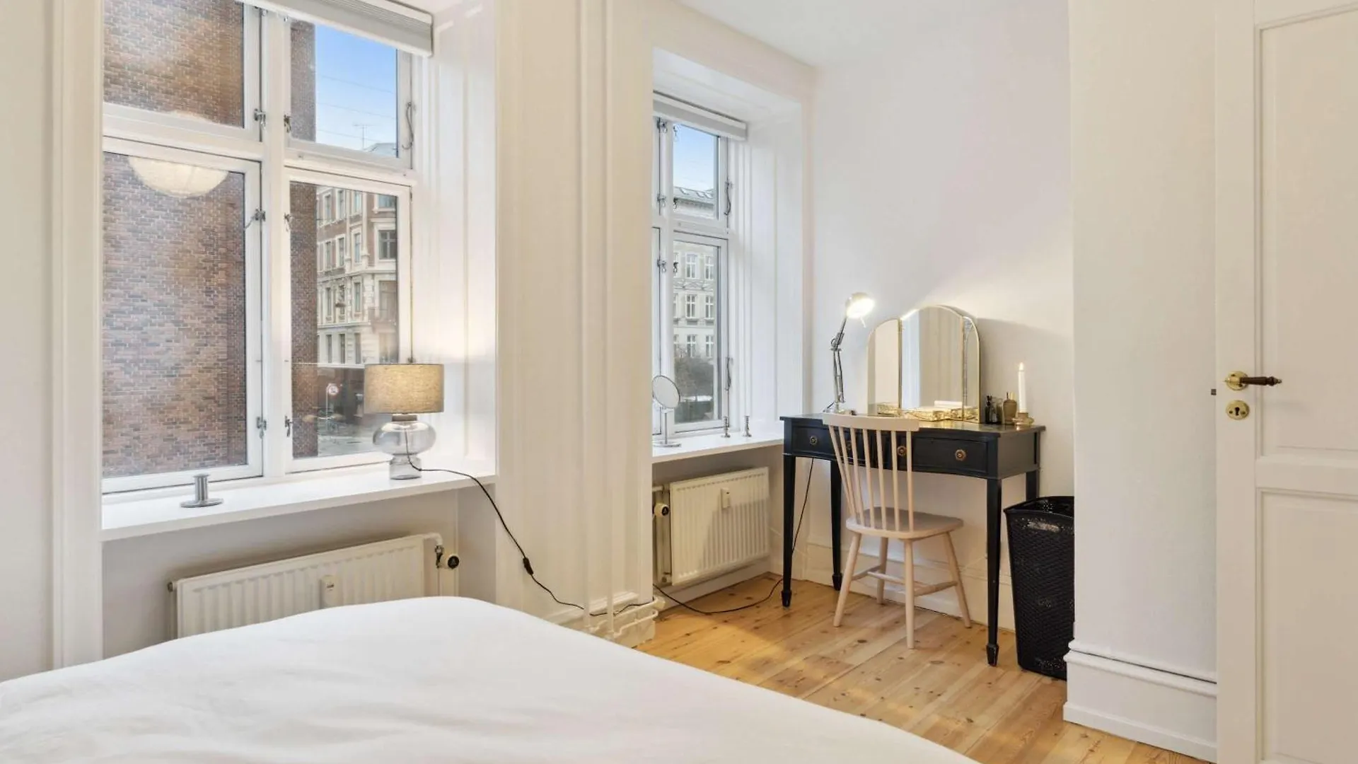 Modern Comfort In Copenhagen'S Coolest District Apartment